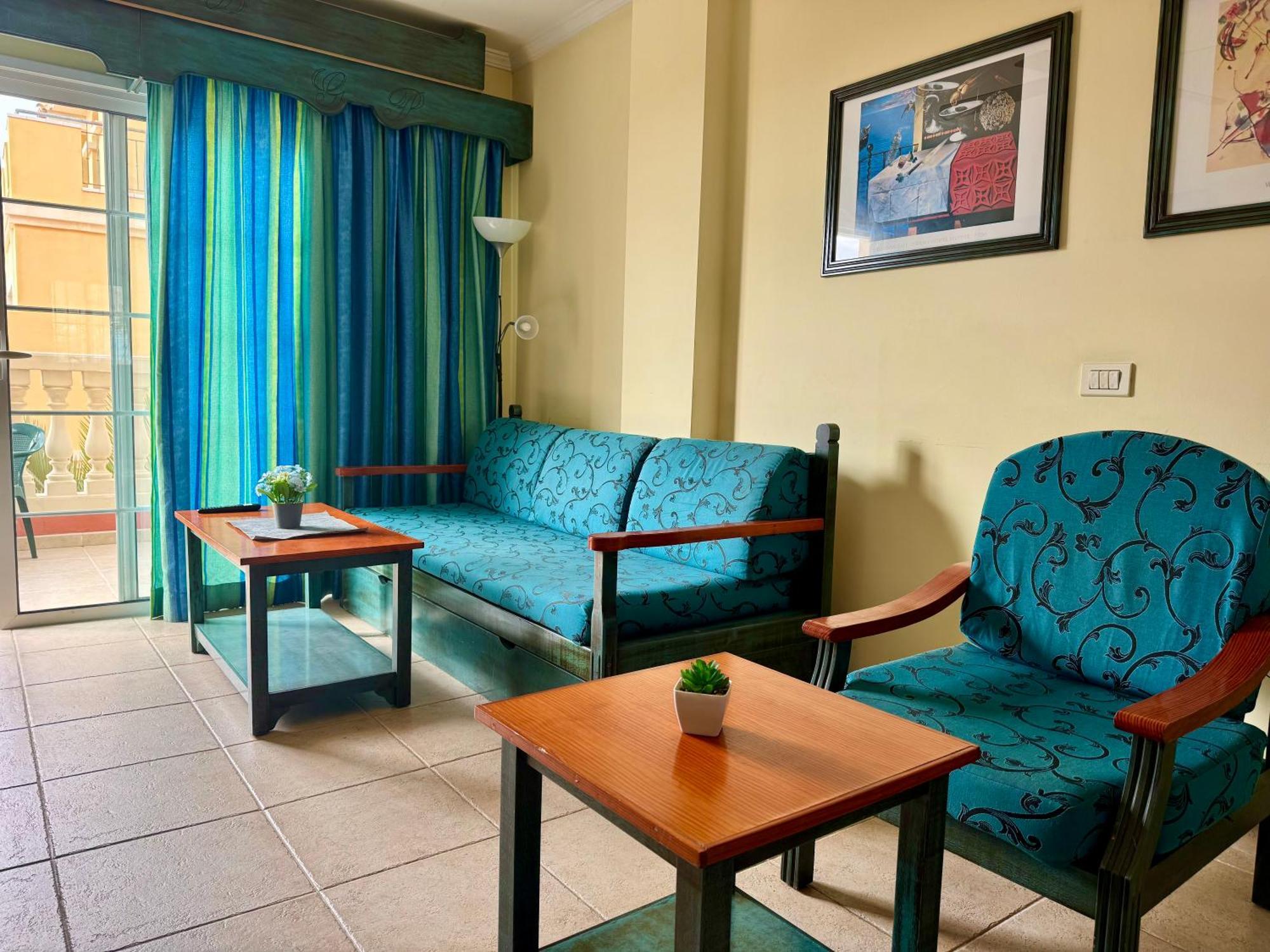 Apartment Prime Americas Getaway - With Huge Private Terrace & Pool Access Los Cristianos (Tenerife)