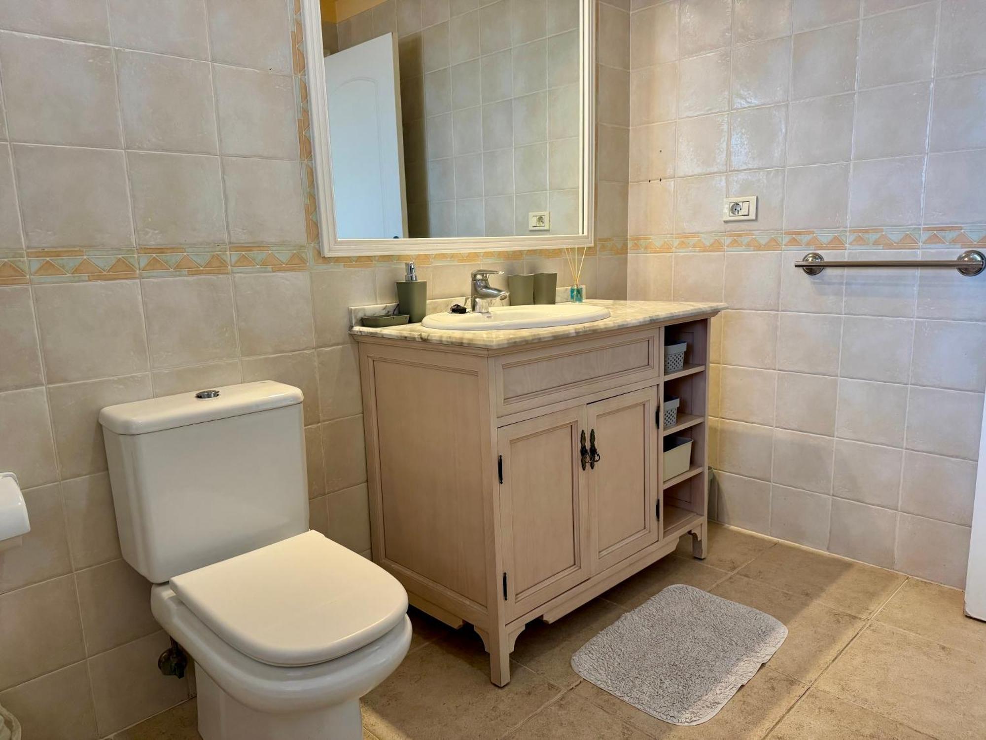 Prime Americas Getaway - With Huge Private Terrace & Pool Access Los Cristianos (Tenerife)